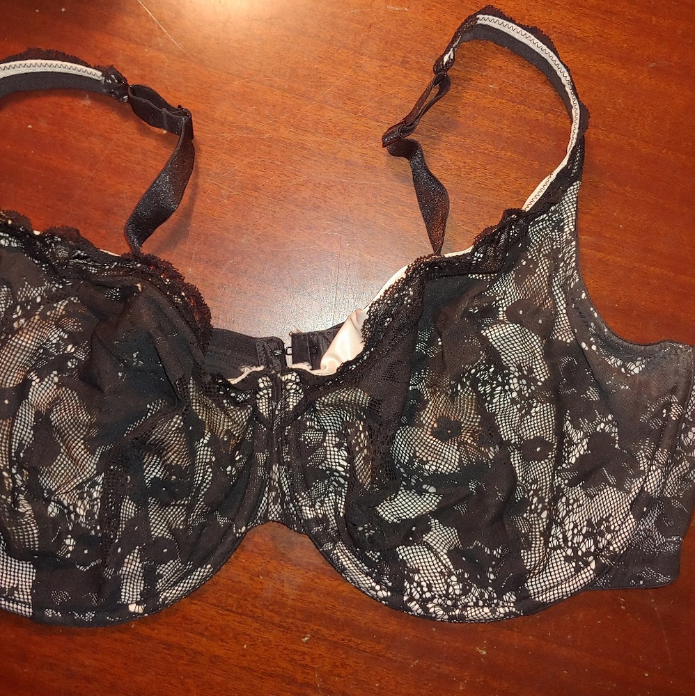 Cacique 44ddd blace lace over cream lining